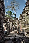 Preah Khan - courtyards with funerary chapels